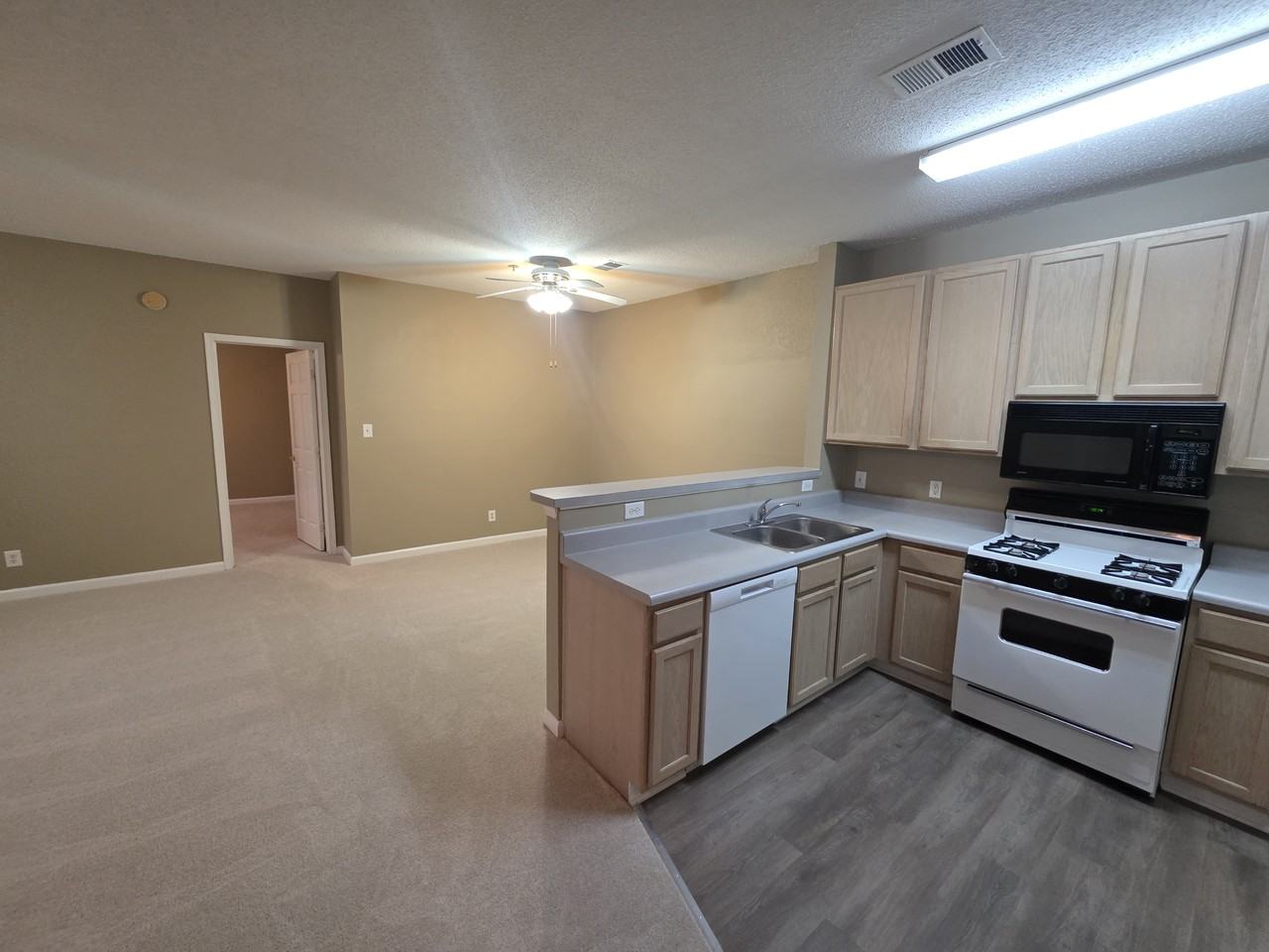 9301 Baffy Ct #G - Photo 2 of 11
