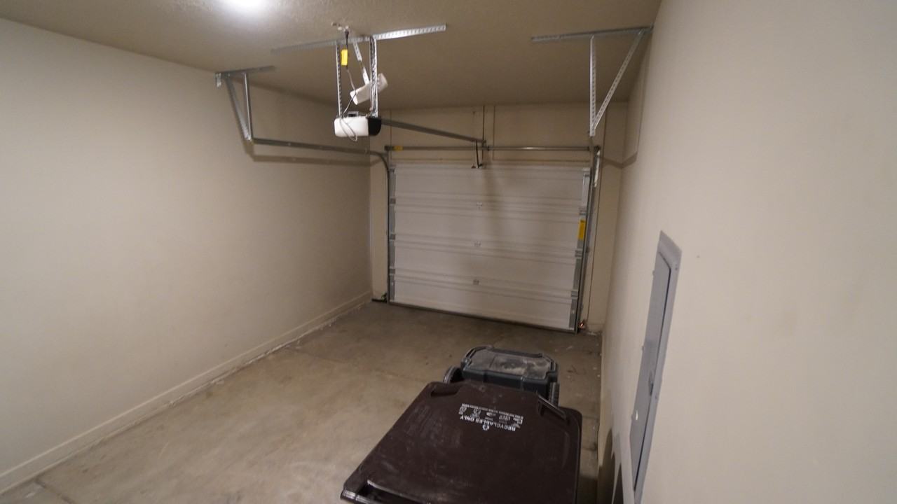 341 Nelly Ln - Photo 3 of 23