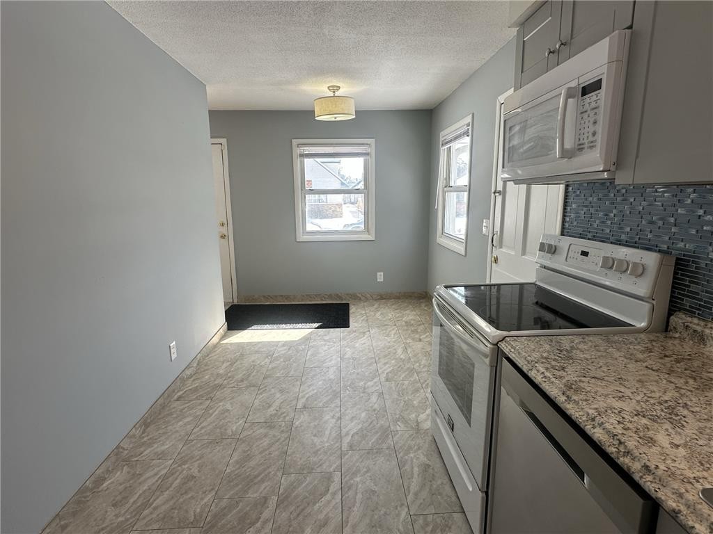 1718 3rd Ave N - Photo 5 of 17