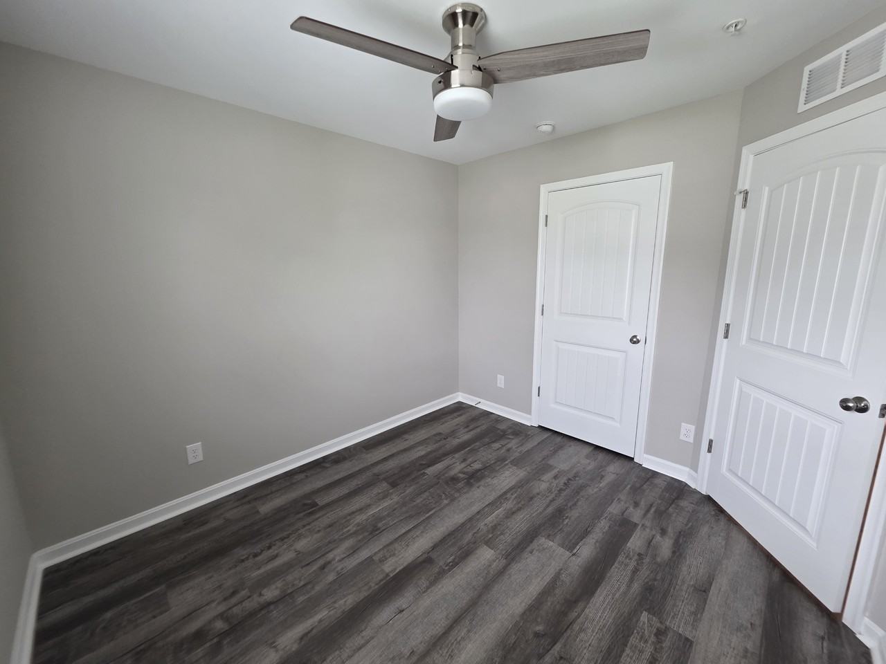 124 Willowtree Ln - Photo 6 of 17