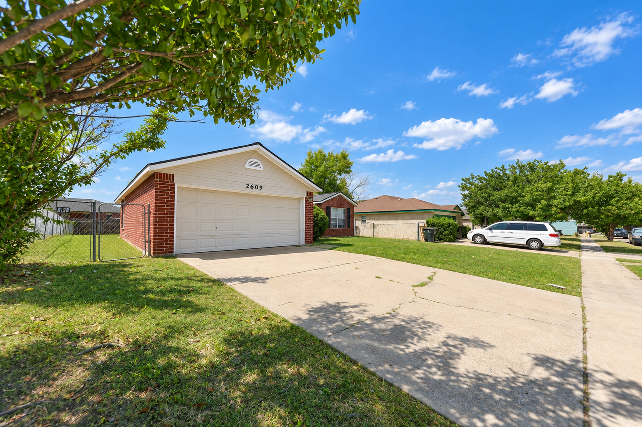 2609 Gazelle Dr - Photo 2 of 20