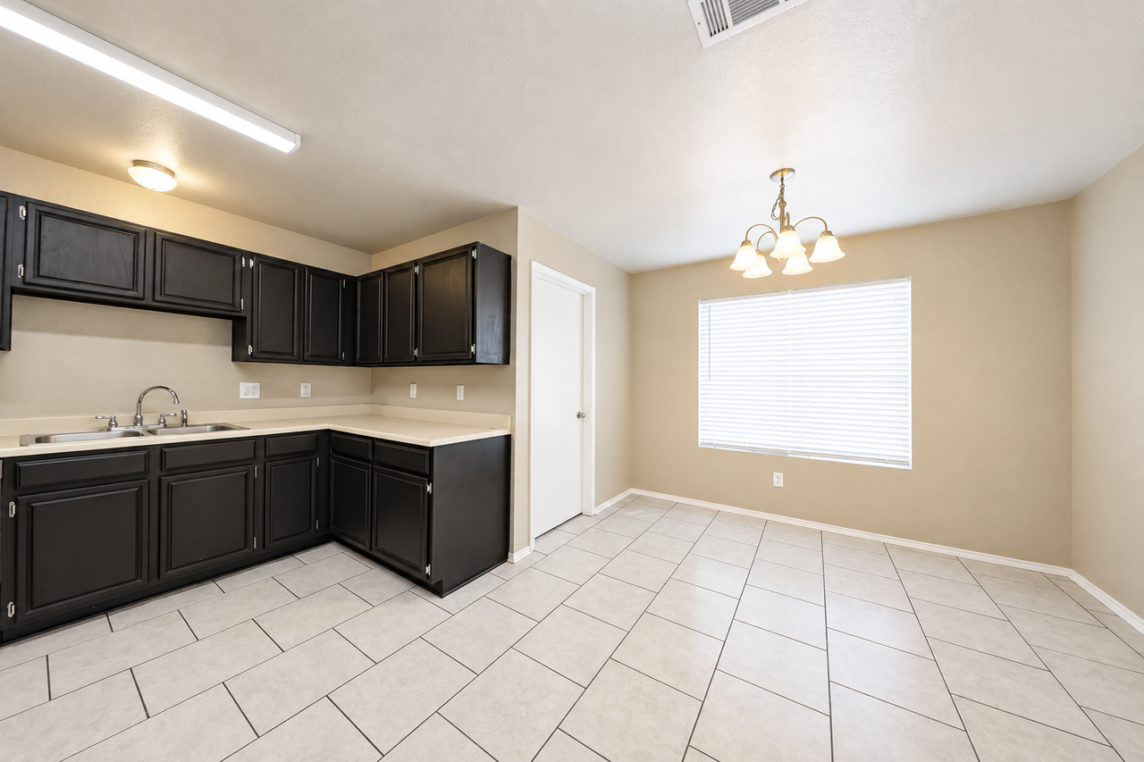 2609 Gazelle Dr - Photo 5 of 20