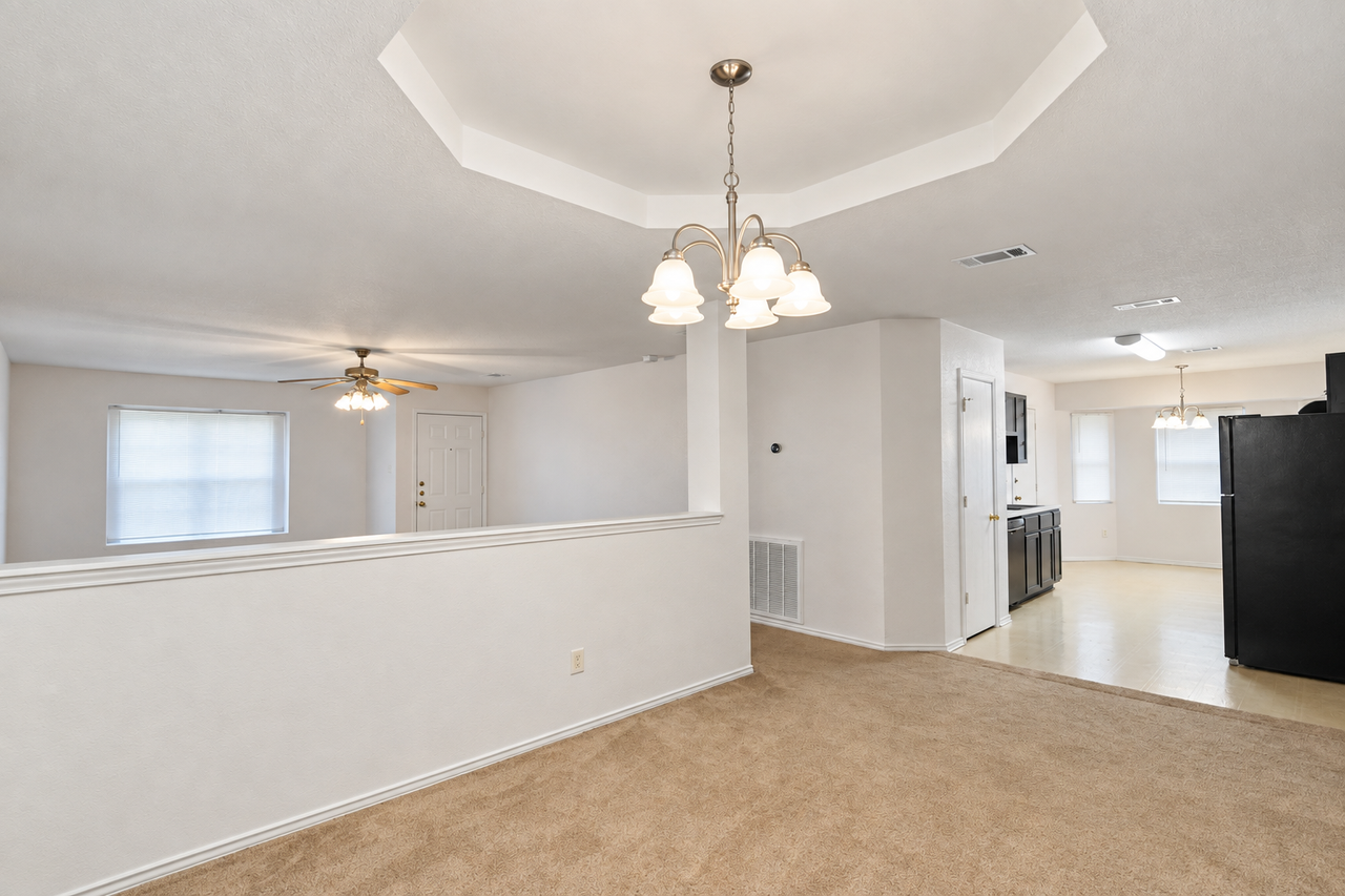 3306 Woodlake Dr - Photo 6 of 19