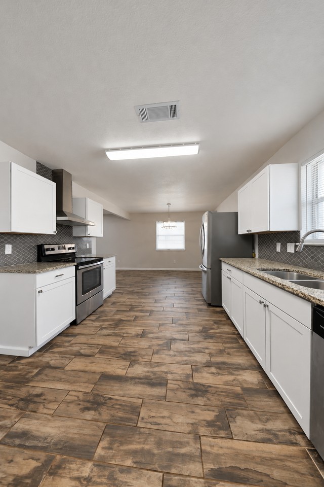 4409 Aspen Dr - Photo 6 of 19