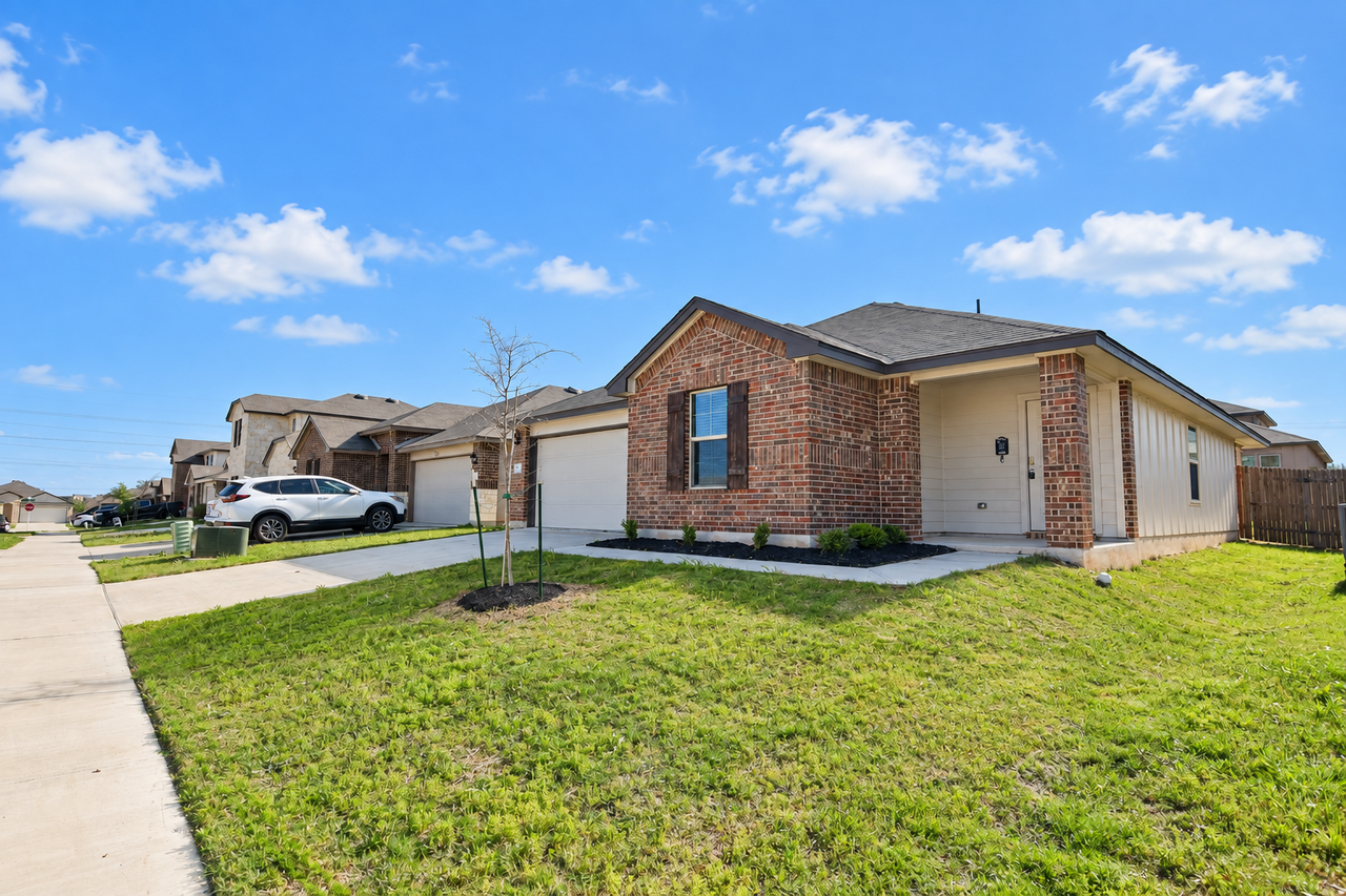 9621 Falme Ln - Photo 2 of 21