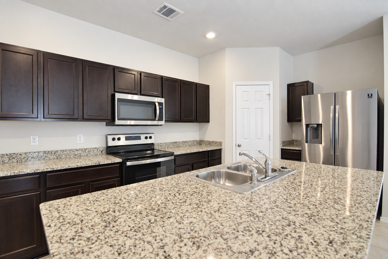 9621 Falme Ln - Photo 6 of 21