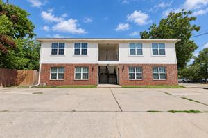 featured image of 415 E 4th Ave
