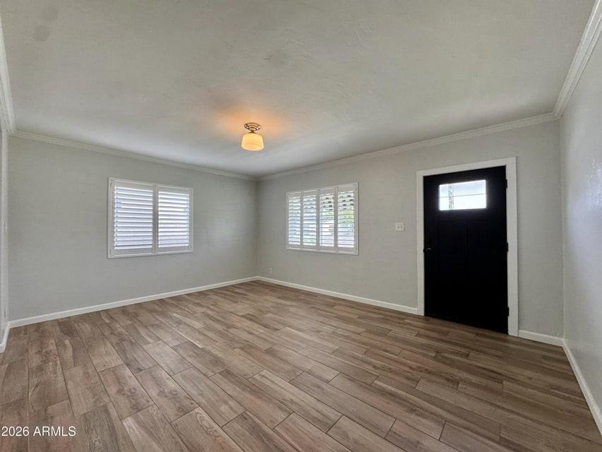 3539 E Amelia Ave - Photo 5 of 31