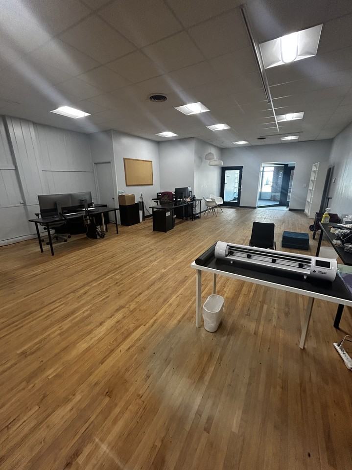 2150 Plainfield Ave Ne - Photo 6 of 21