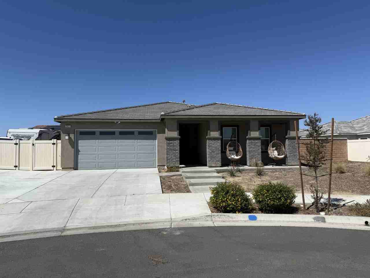 29221 Searchers Ct - Photo 3 of 4