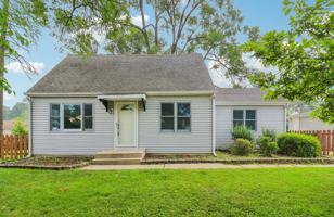 featured image of 4811 Roslyn Rd