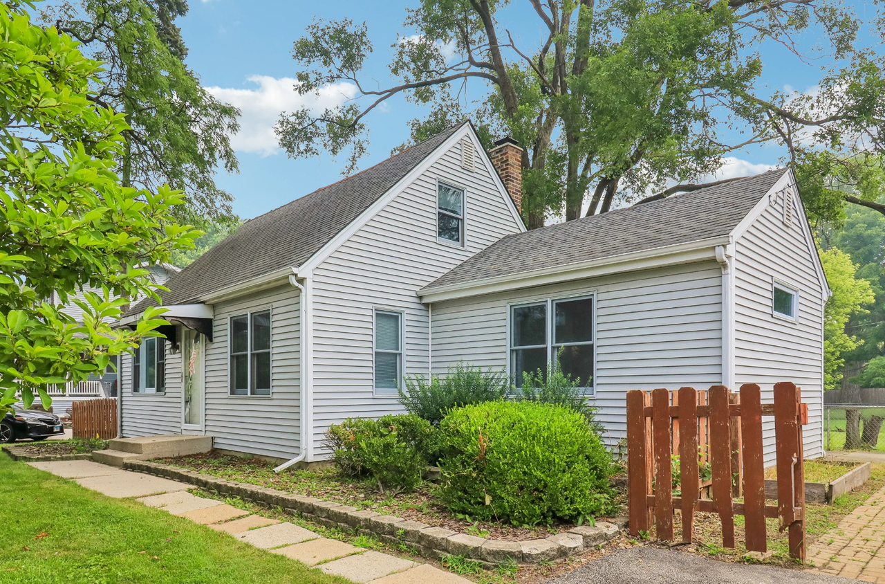 4811 Roslyn Rd - Photo 6 of 19