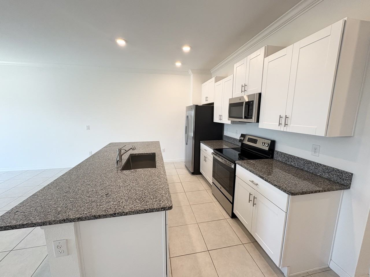 8840 Gallantree Pl - Photo 5 of 24