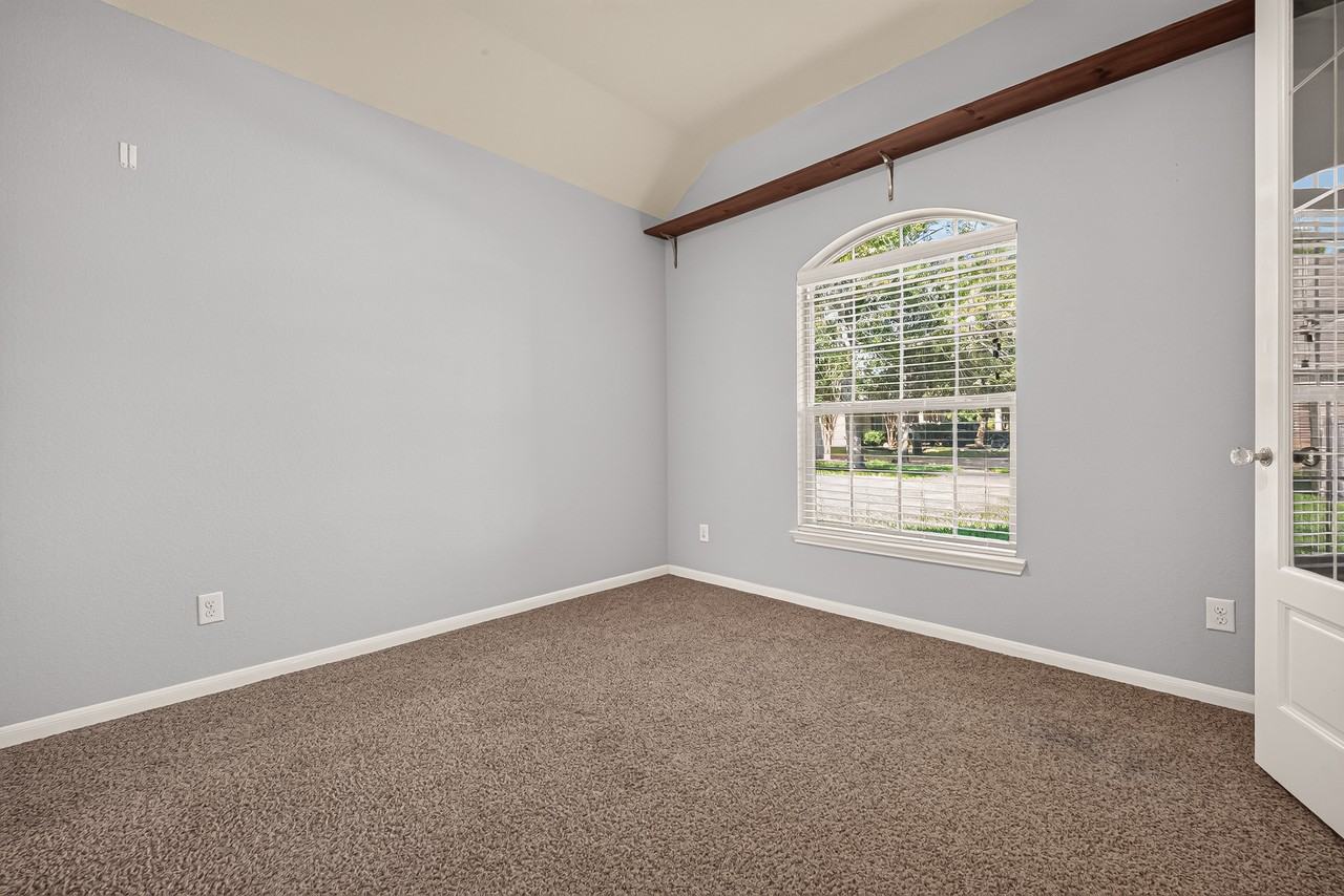 174 Maple Grove Dr - Photo 6 of 39