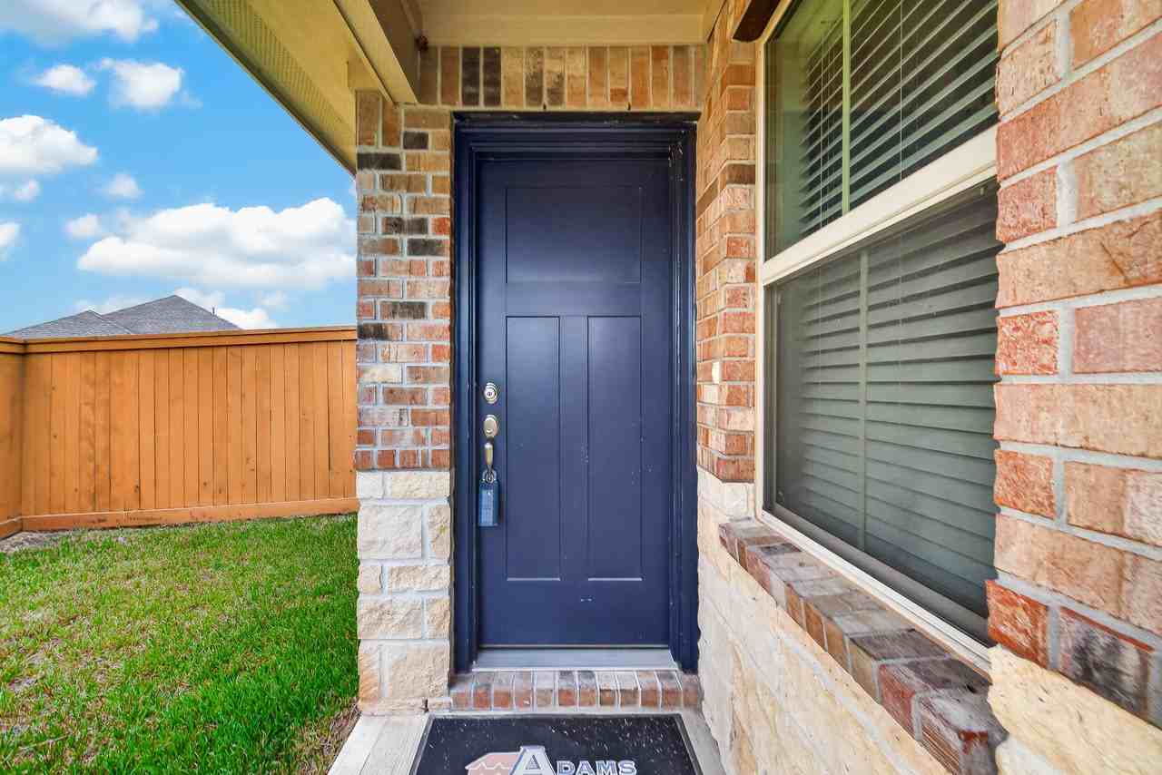 413 Aurora Creek Ln - Photo 3 of 33