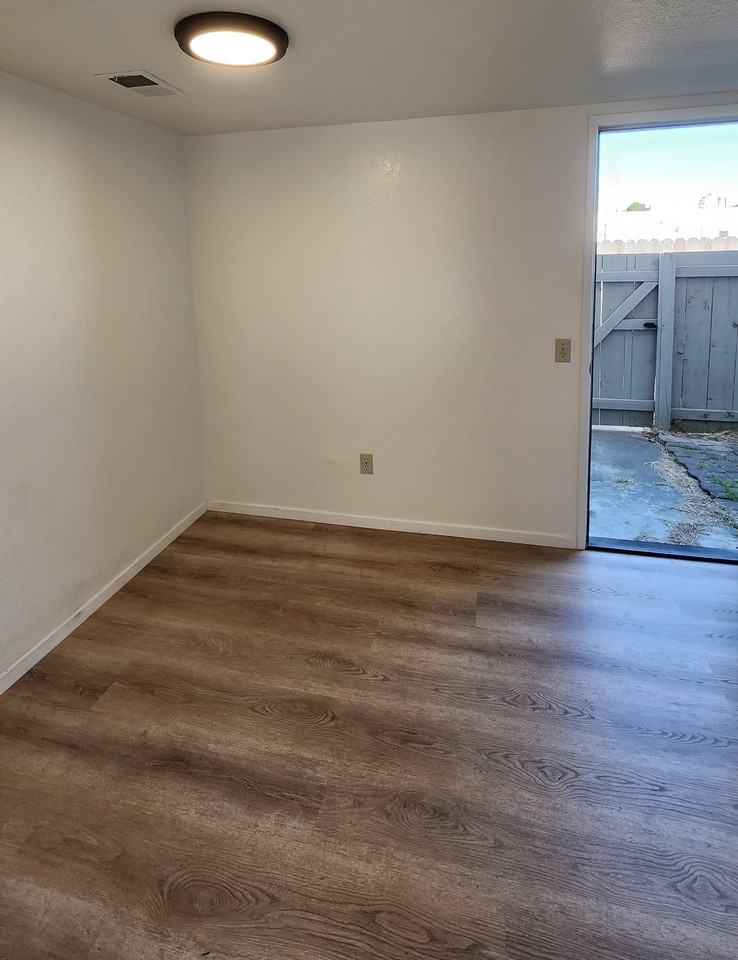 1213 W Cypress Ave #C - Photo 5 of 13