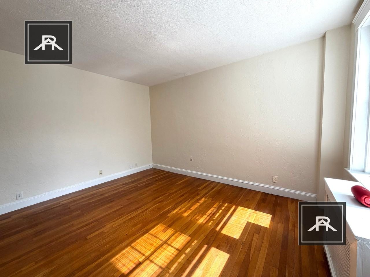 1955 Commonwealth Ave #33 - Photo 3 of 11