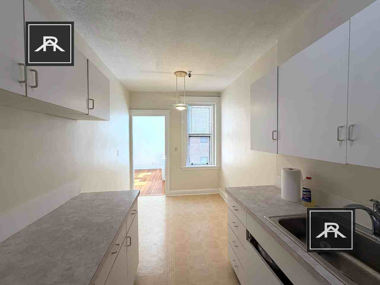 1955 Commonwealth Ave #33 - Photo 4 of 11