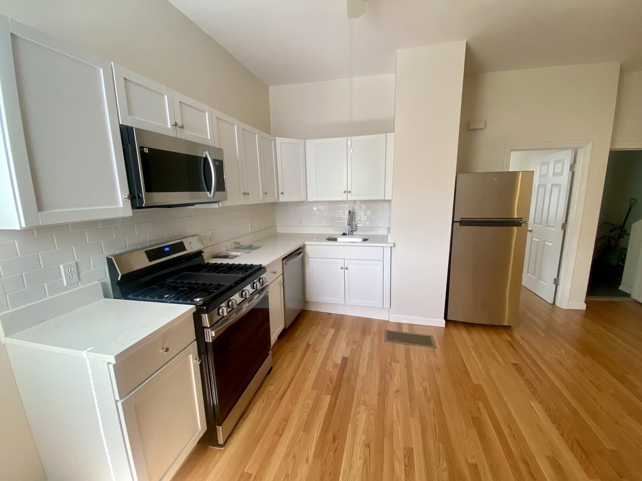 126 Thorndike St #1 - Photo 4 of 17