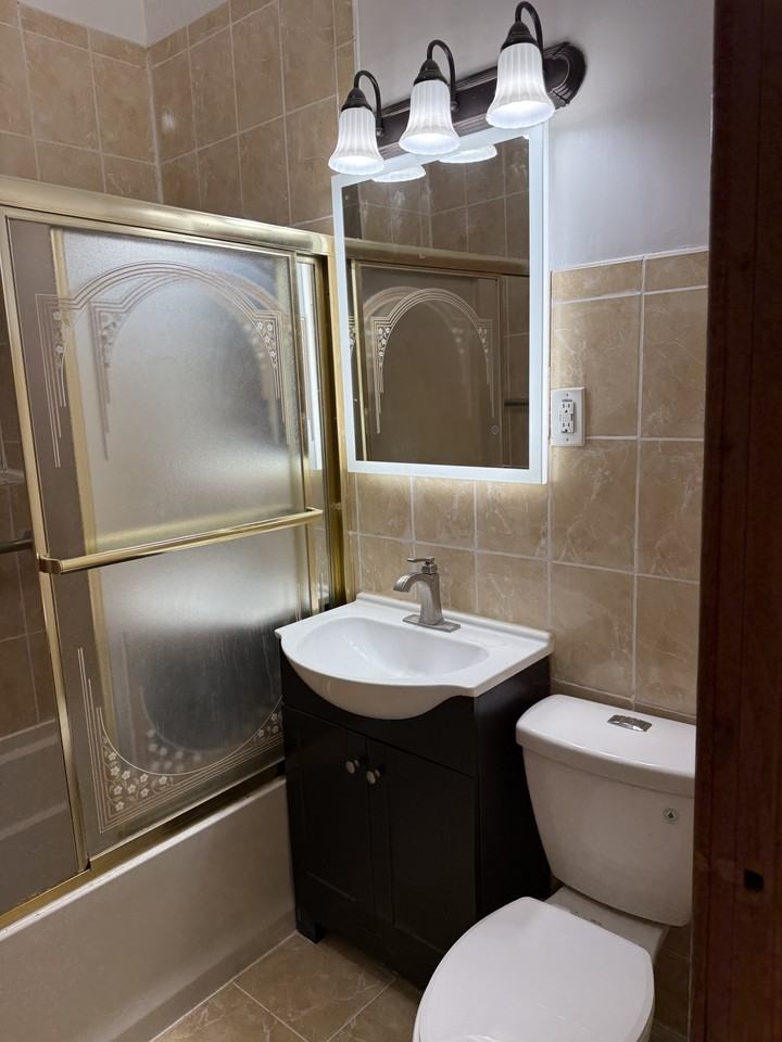 2707 W Thomas St #1stFL - Photo 7 of 28