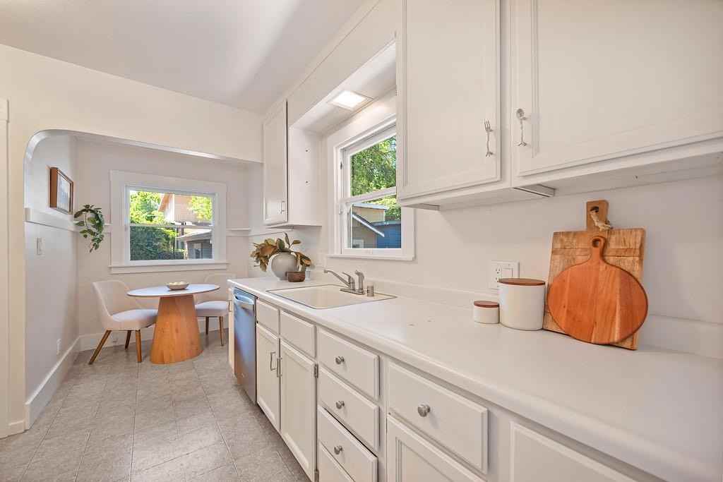 1124 34th St #NA - Photo 4 of 27