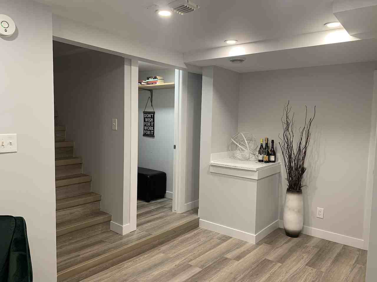 8703 79 Ave Nw - Photo 5 of 14