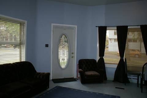 10702 85 Ave Nw - Photo 5 of 8