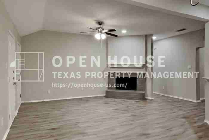 7410 Airline Dr - Photo 5 of 20