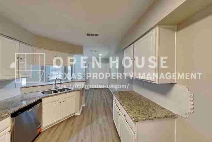 1518 Palisades Dr - Photo 7 of 18