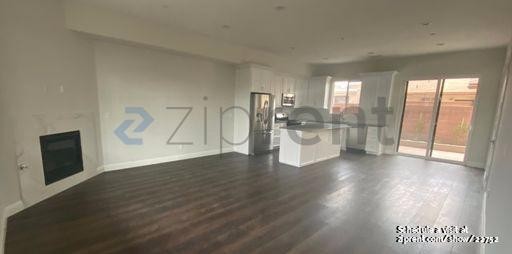 2604 Pacific Coast Hwy - Photo 2 of 17