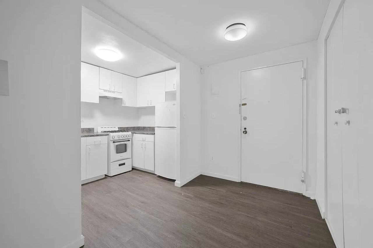 Gold St #301 - Photo 2 of 6