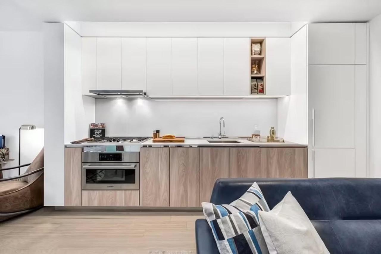 W 42nd St #6-13 - Photo 4 of 6