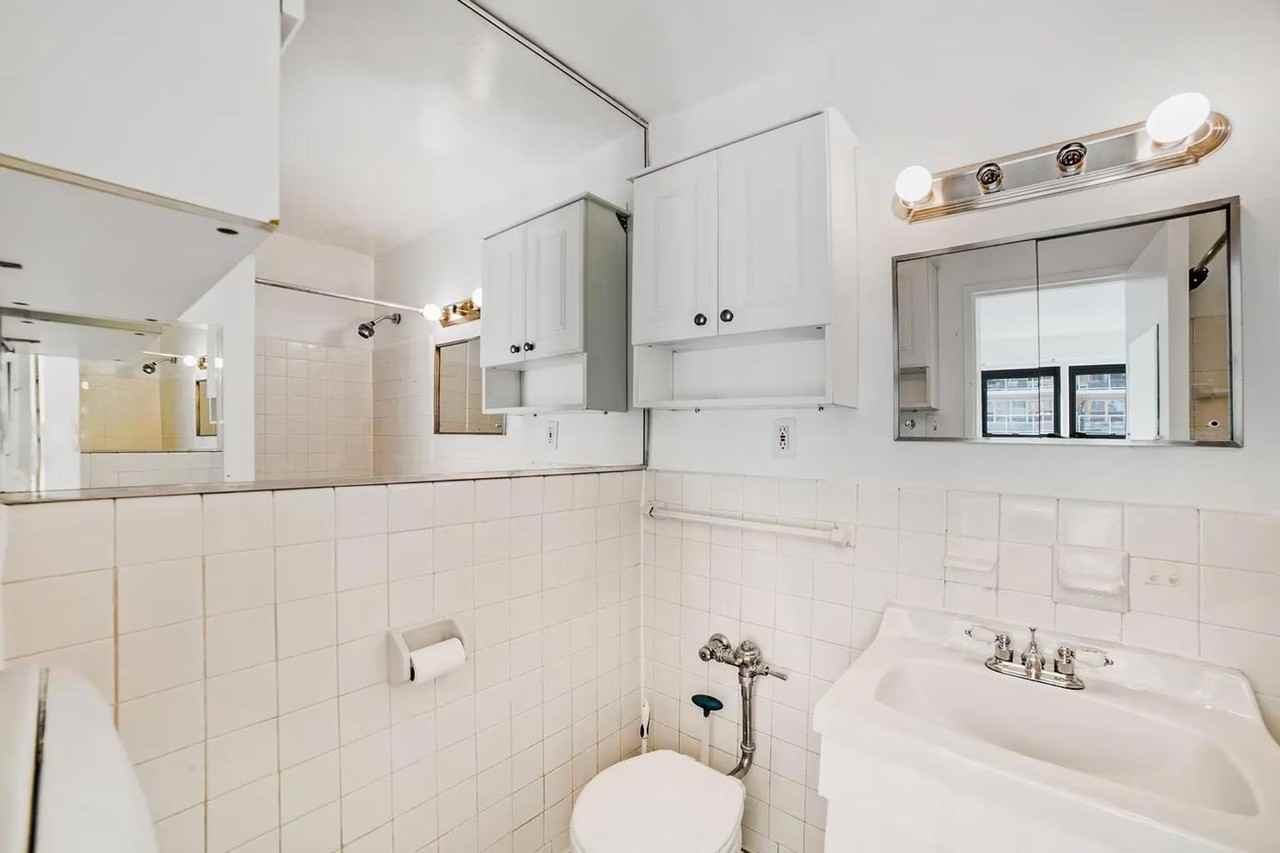 E 24th St #707 - Photo 5 of 7