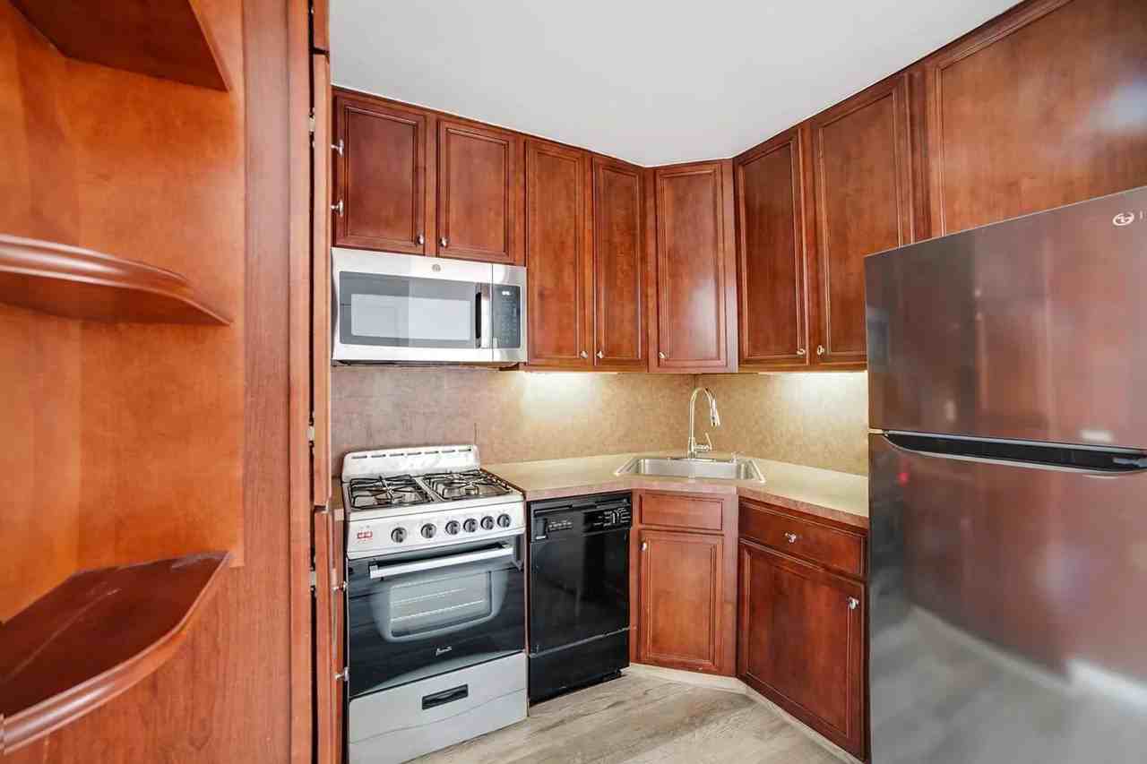 E 24th St #707 - Photo 7 of 7