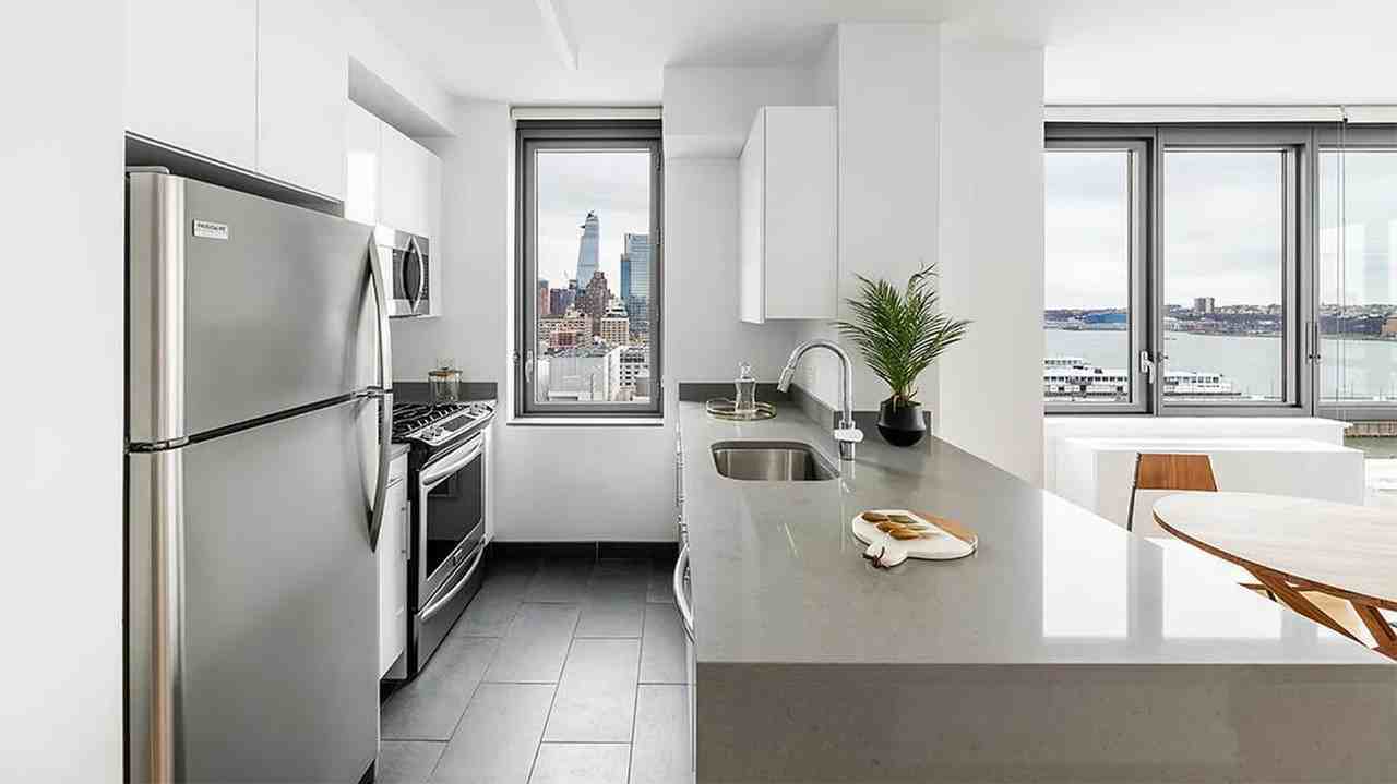 W 57th St #2718 - Photo 2 of 8