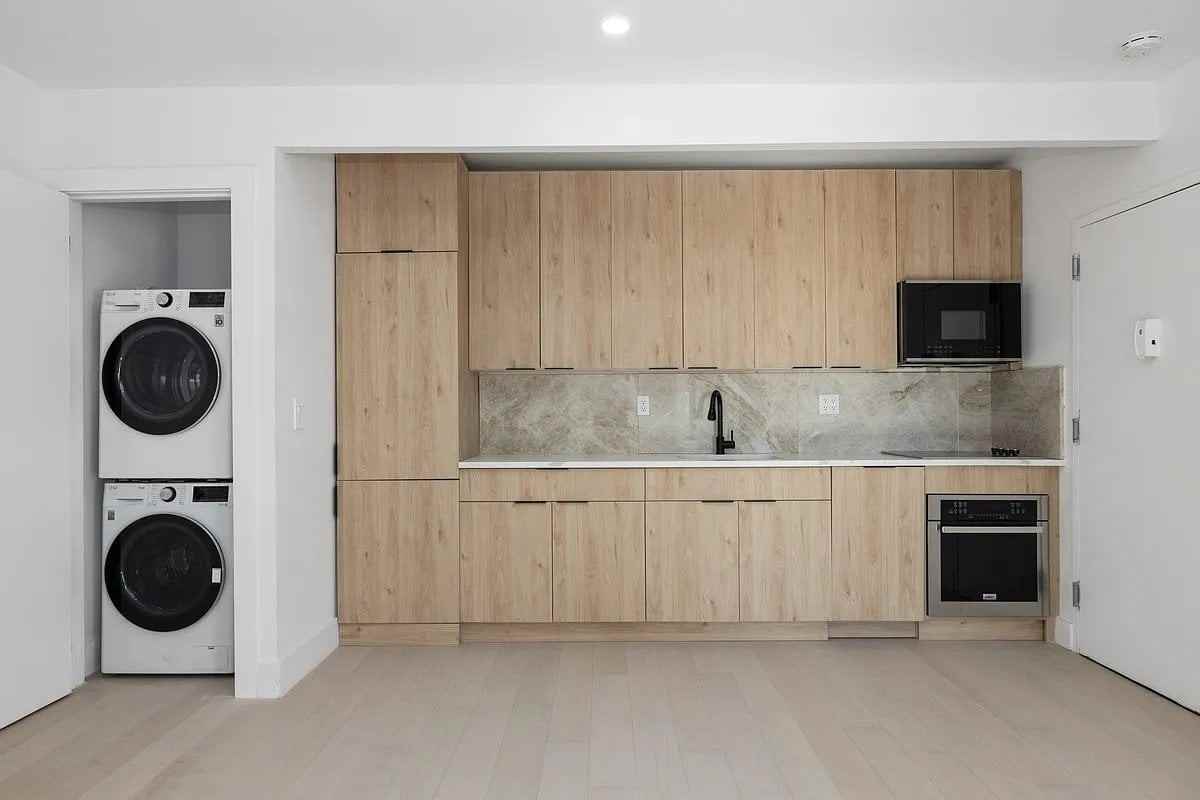 167 1st Ave #3 - Photo 4 of 5