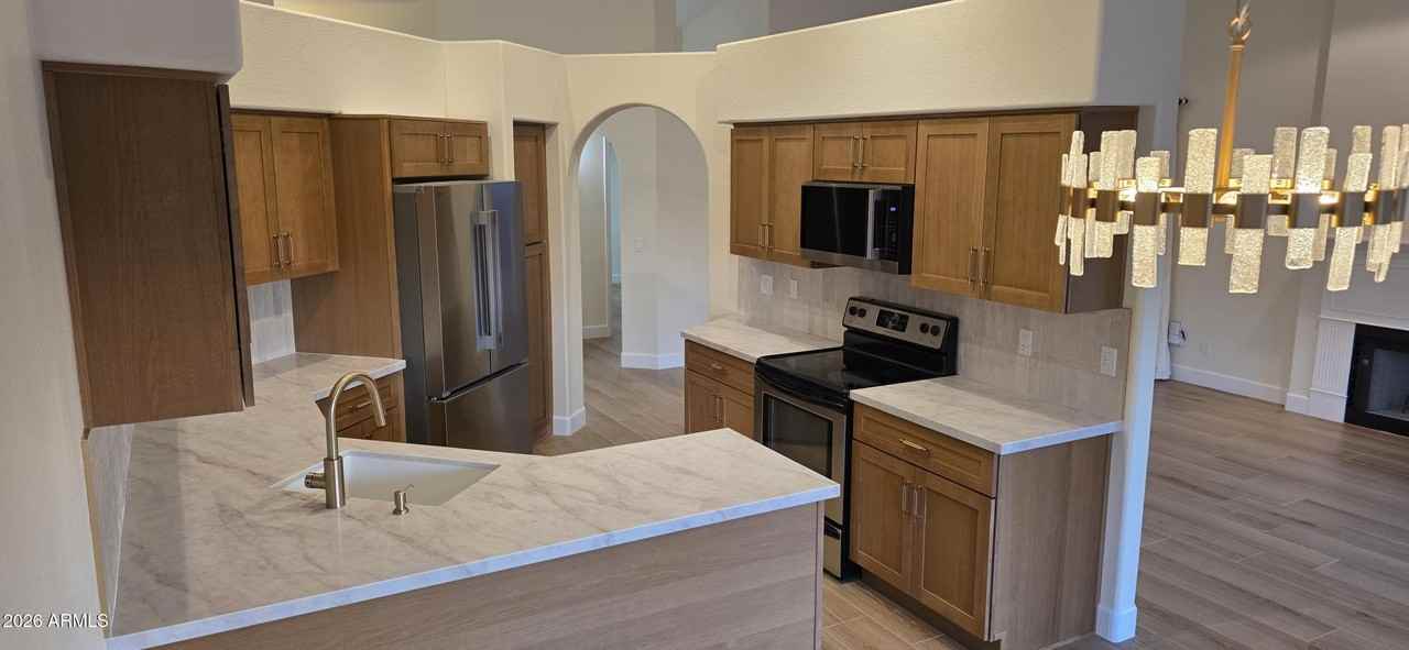 19116 N 91st St - Photo 6 of 28