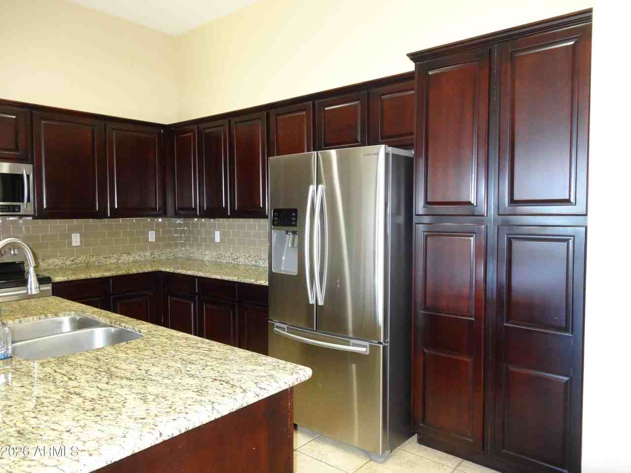 1350 E Indigo Dr - Photo 2 of 32