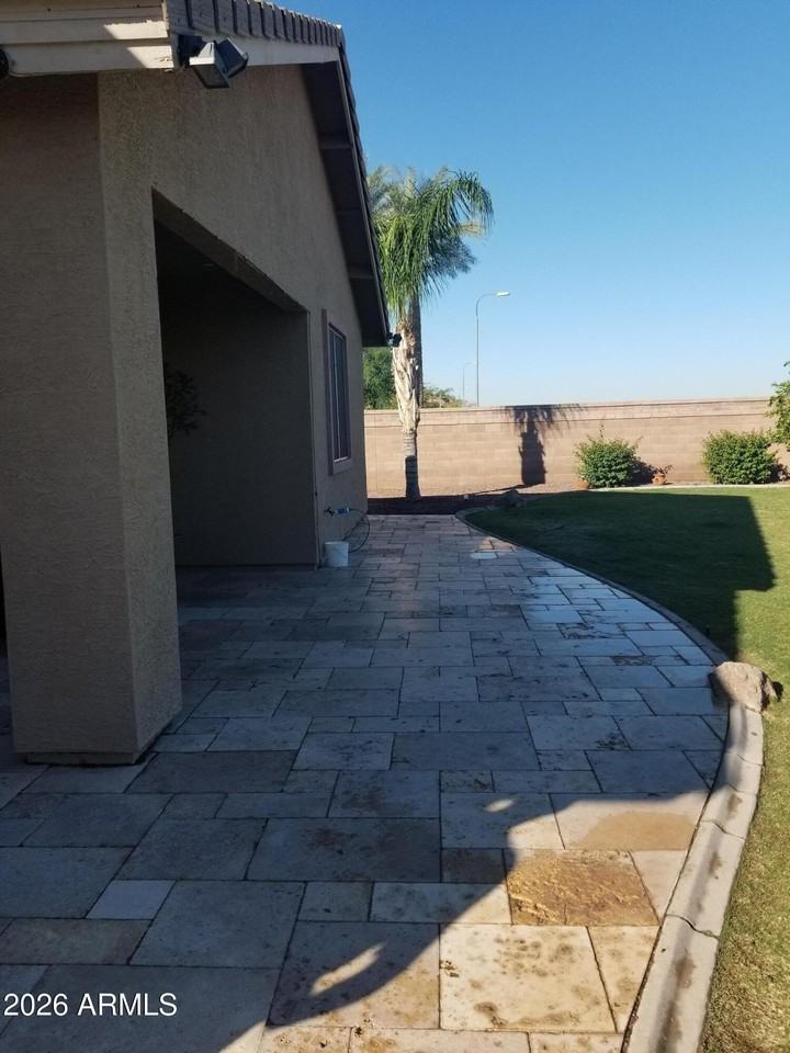 1350 E Indigo Dr - Photo 5 of 32