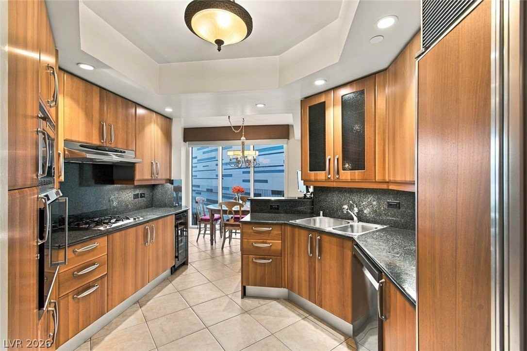 2747 Paradise Rd #1205 - Photo 7 of 24
