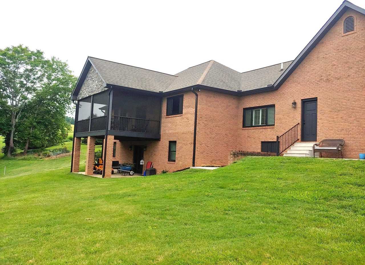 705 Constitution Dr - Photo 5 of 9