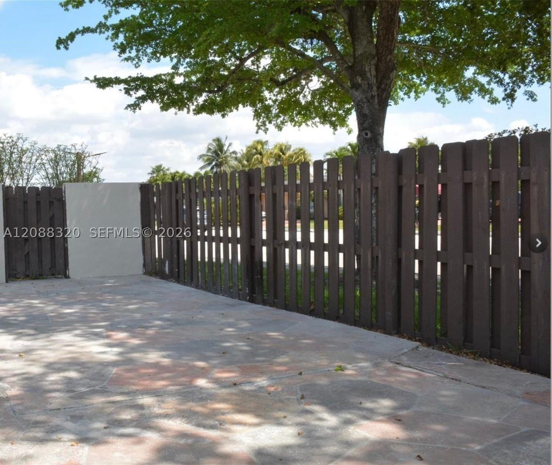 11701 Sw 122nd Ct #11071 - Photo 2 of 5
