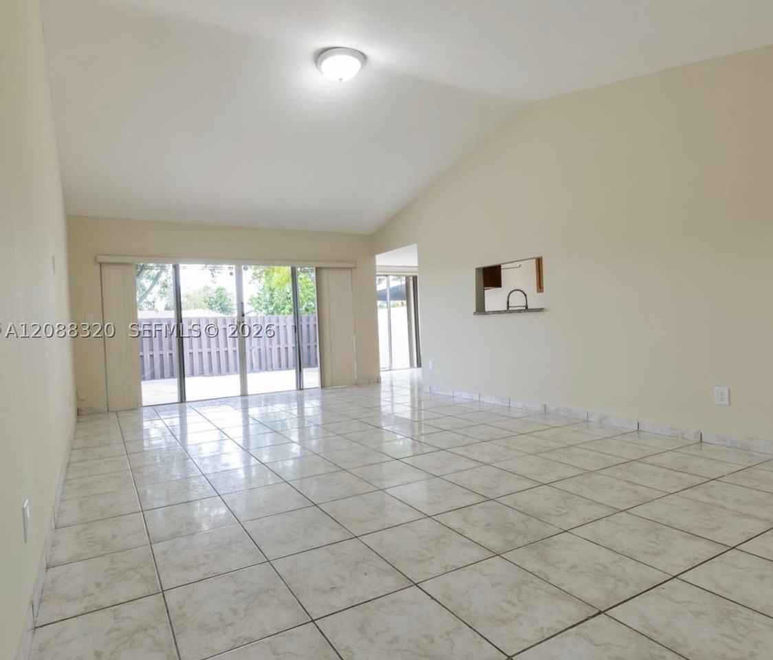 11701 Sw 122nd Ct #11071 - Photo 3 of 5