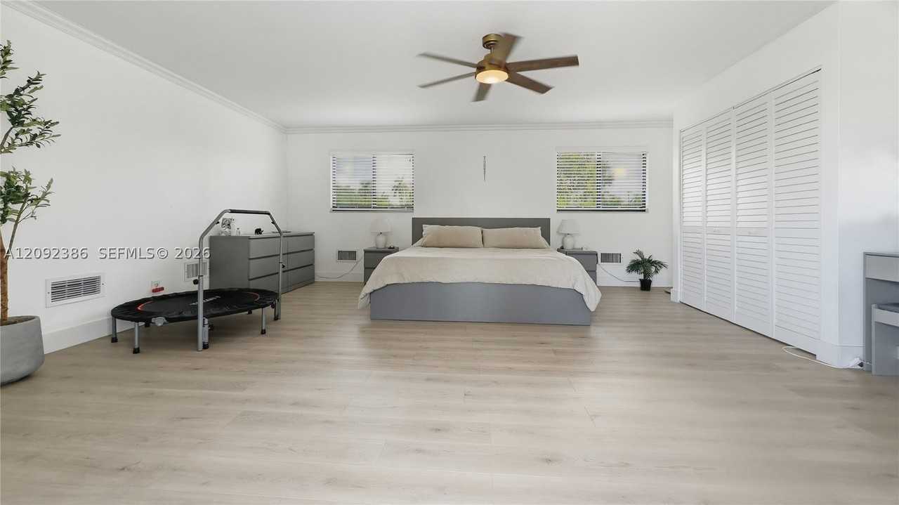 3202 Harrison St #0 - Photo 7 of 50