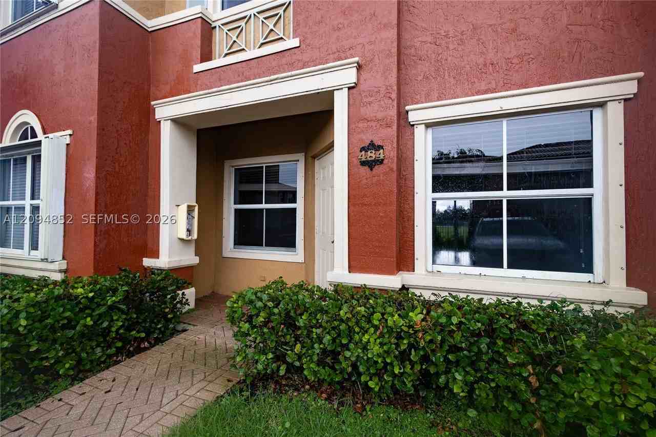 11600 Nw 60th Ter #484 - Photo 2 of 22