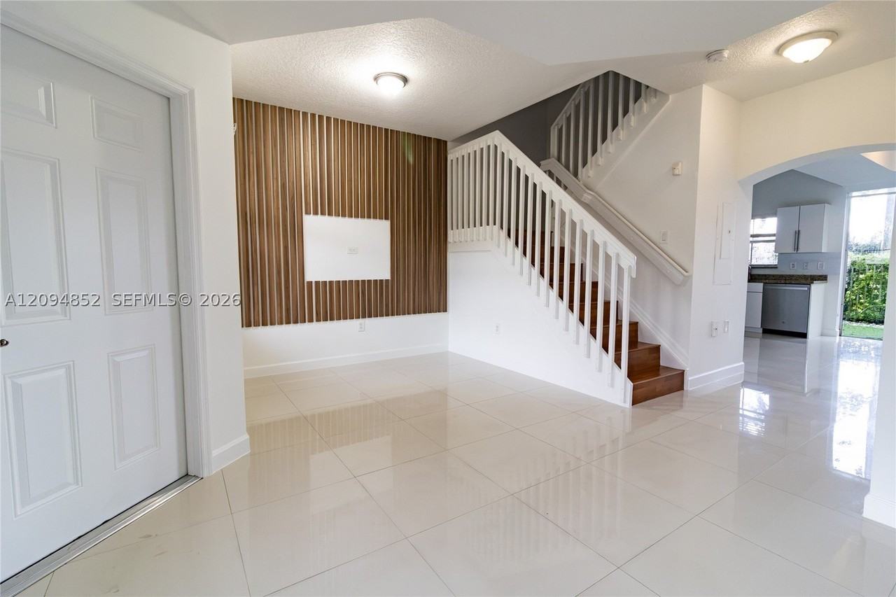 11600 Nw 60th Ter #484 - Photo 3 of 22