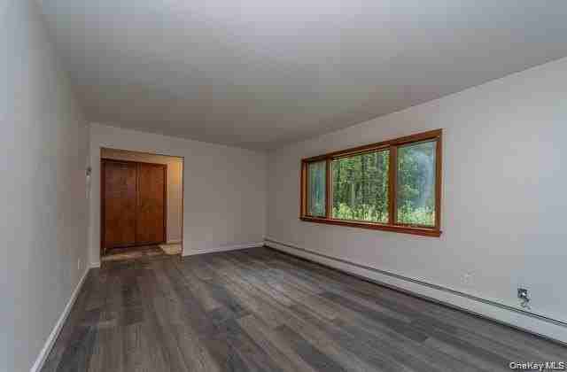40 Pine Ln - Photo 3 of 15