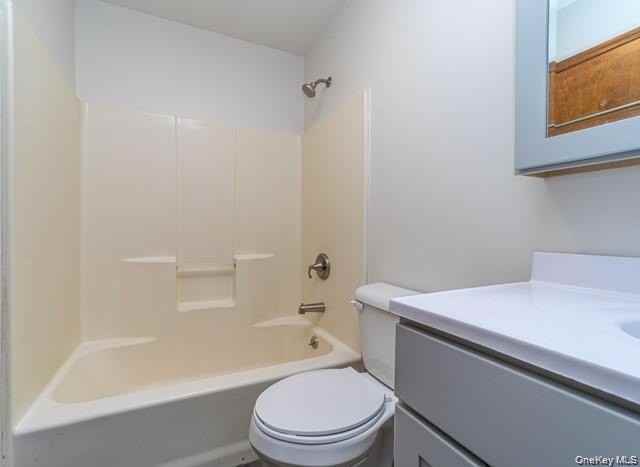 40 Pine Ln - Photo 4 of 15