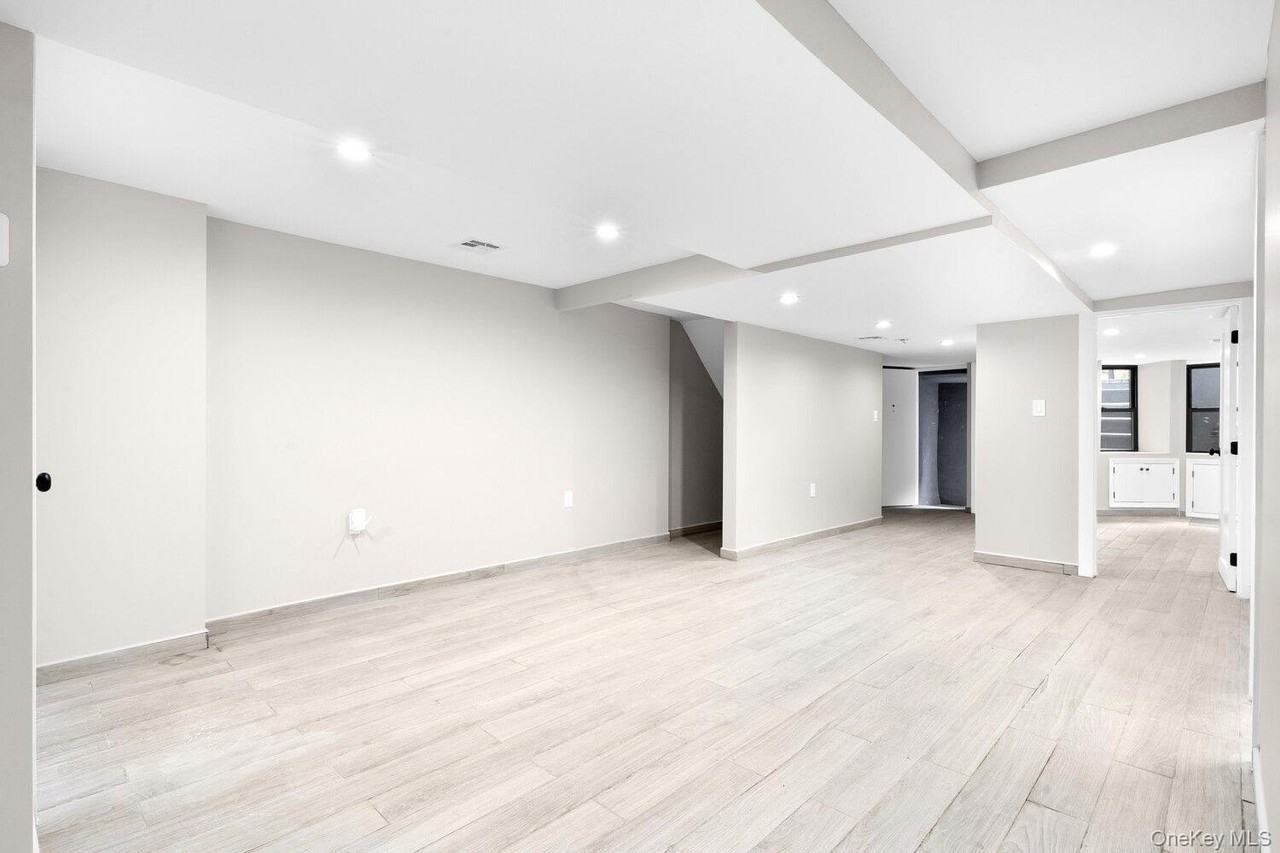 964 Saint Johns Pl #1 - Photo 3 of 6