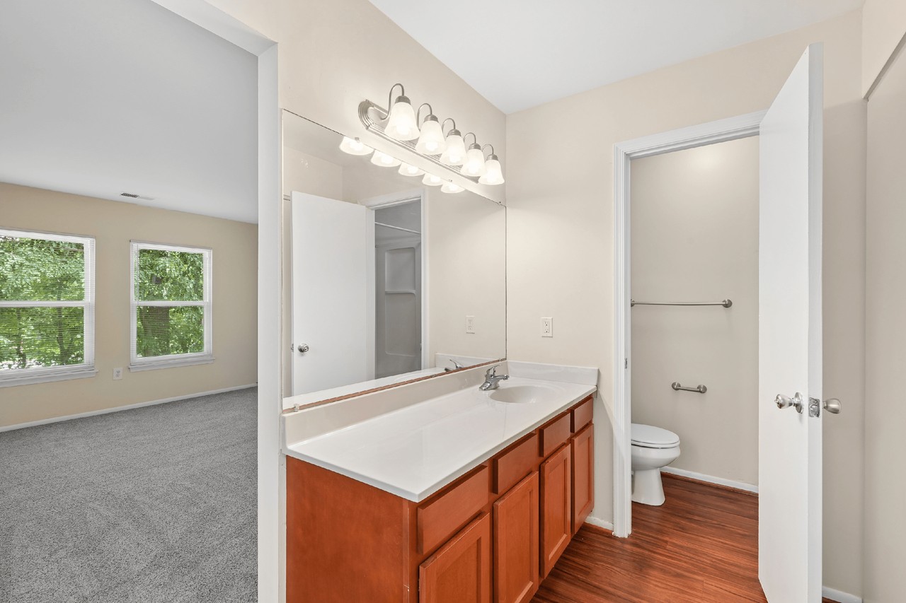 Hunter's Run Apartments - Photo 6 of 23